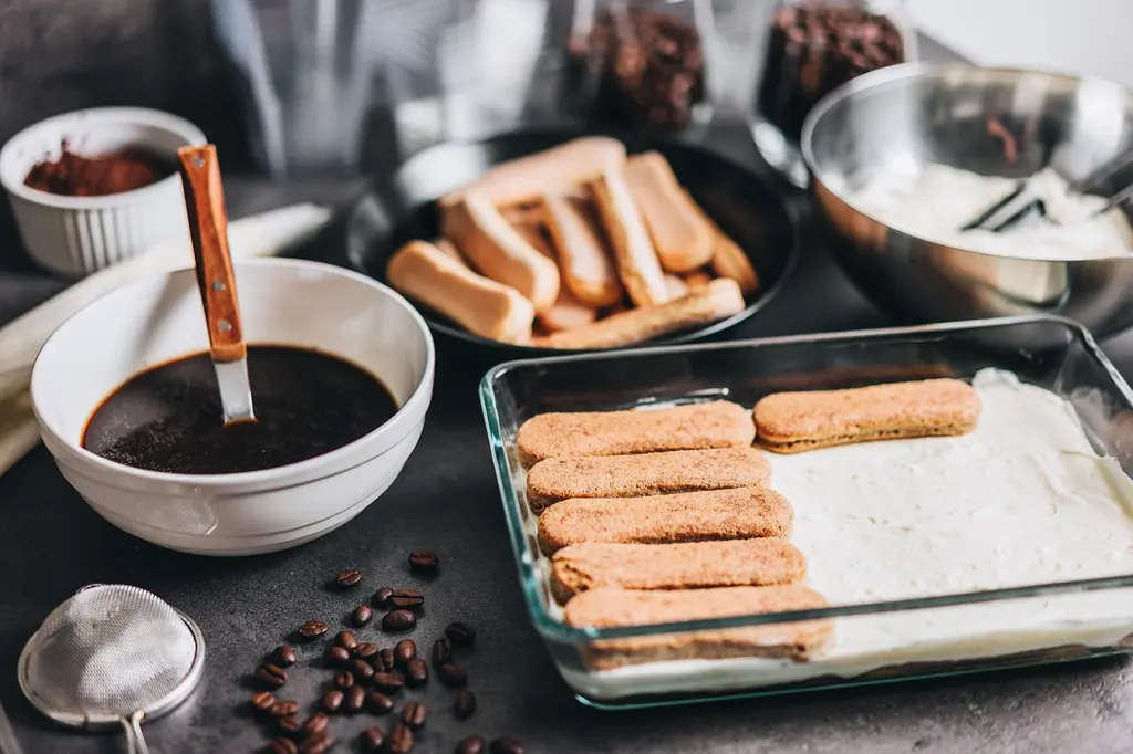 Artesanal Frente a Estándar en Repostería de Cafetería